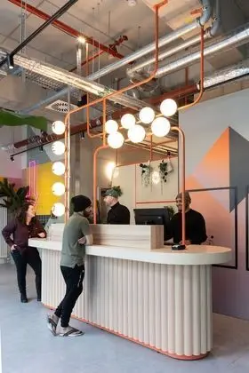 BaseCamp Hotel Dortmund - Lobi