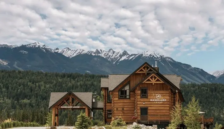 Basecamp Lodge Golden - Öne Çıkan Resim