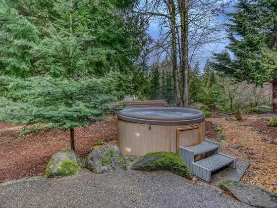 Basecamp Retreat - Spa