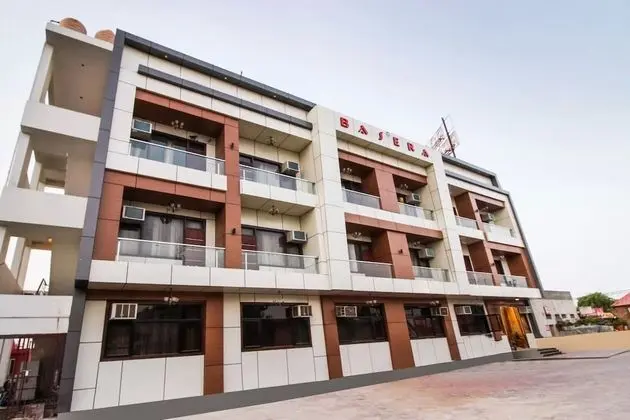 Hotel Basera