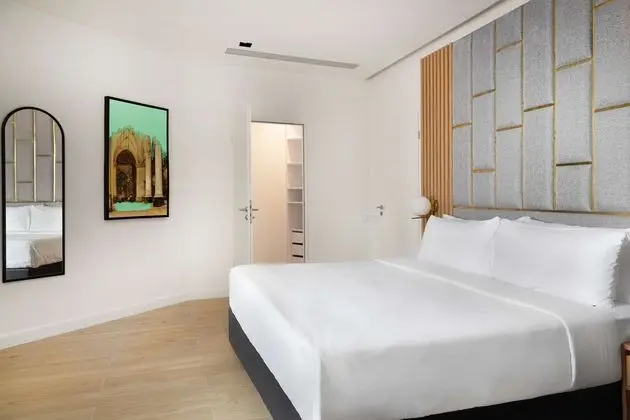 The Basilian Minsk, Curio Collection By Hilton - Genel