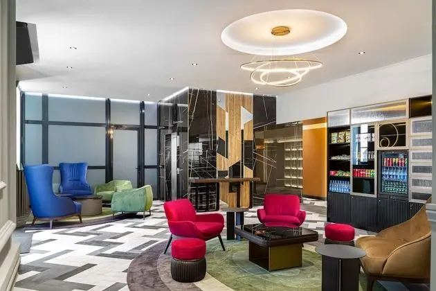 The Basilian Minsk, Curio Collection By Hilton - Lobi
