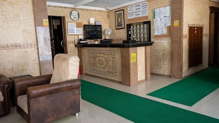 Basils Apart Hotel - Lobi