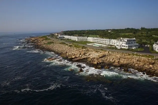 Bass Rocks Ocean Inn