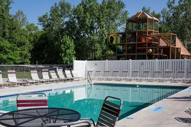 Basswood Resort - Havuz