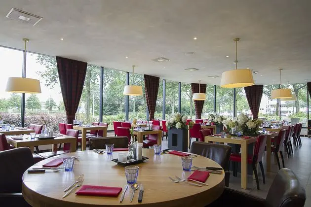 Bastion Hotel Breda - Yeme / İçme