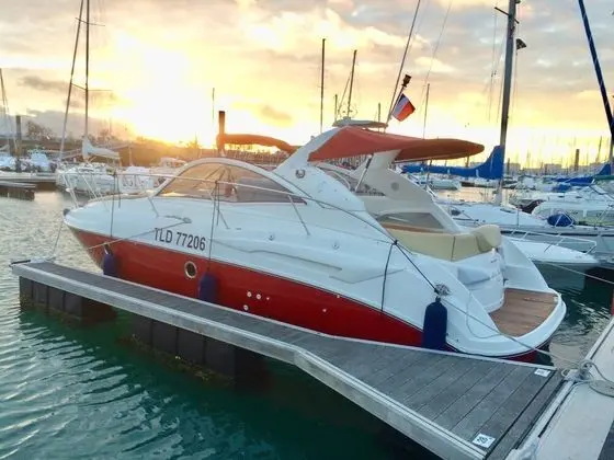 Bateau de Prestige