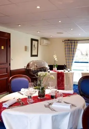 Bateau Hôtel Le Chardonnay - Yerinde Yemek
