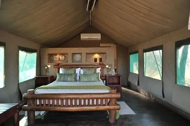 Bateleur Tented Safari Lodge and Bush Spa - Oda
