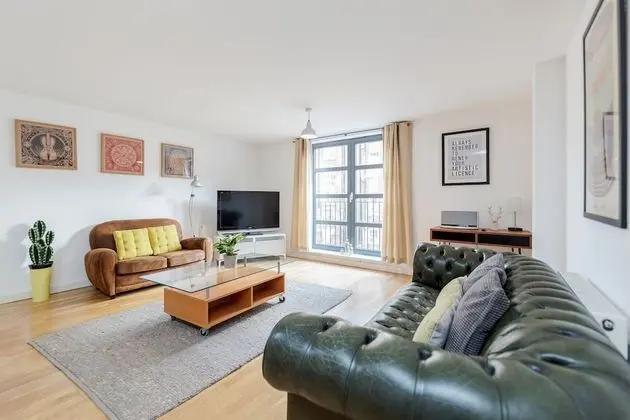 The Bateman's Shoreditch 2 Bed Flat by BaseToGo