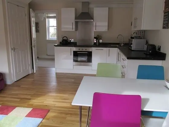 Bath Breaks Apartments