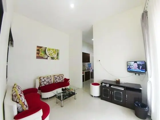 Villa Batu 2 Kamar No.7 dekat Museum Angkut - Oda Düzeni