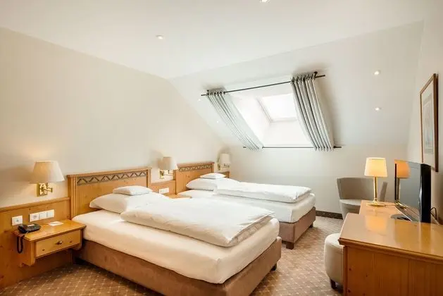 Bauer Hotel & Restaurant