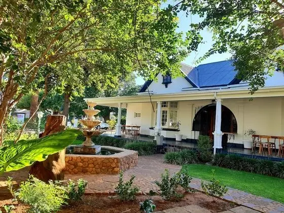 Bauhenia Guesthouse