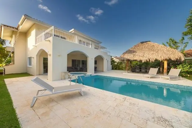 Villa in Bavaro for Rent Cocotal Golf Country Club Pool Jacuzzi Billiards Maid