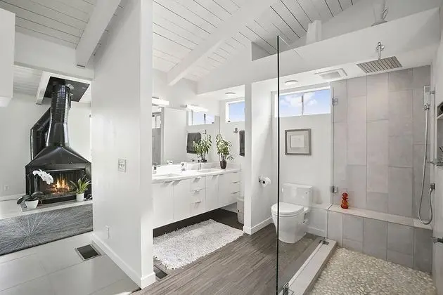 Bay Breeze by Avantstay Bayfront Home w/ Fire Pit & Private Dock in Balboa Peninsula - Banyo Tipleri