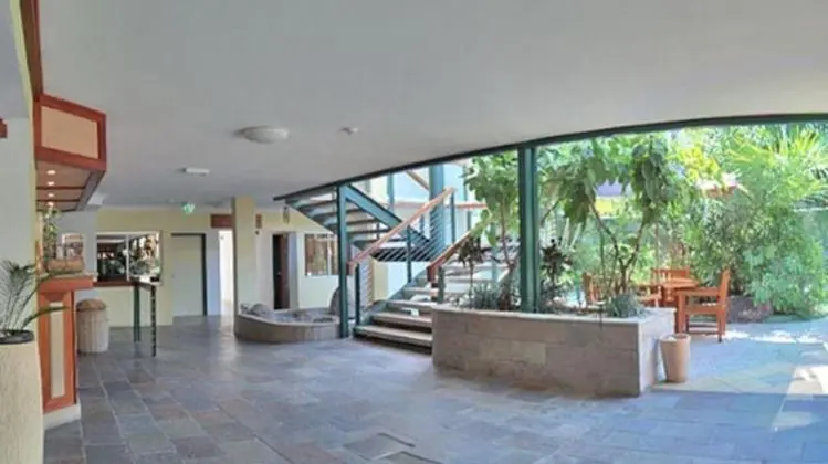 Bay Village Tropical Retreat & Apartments - Lobi