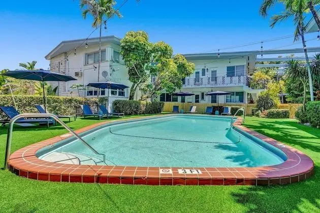 Bay Harbor Suites - Havuz