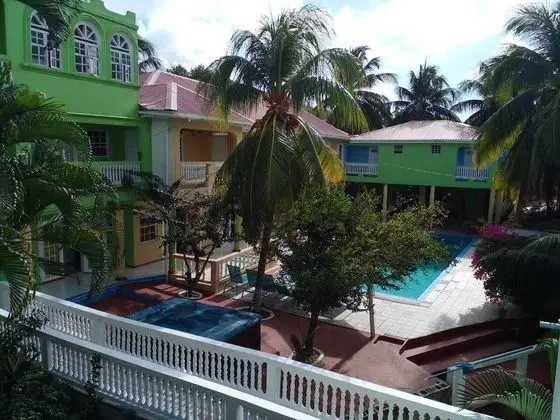 Bay Heights Escape
