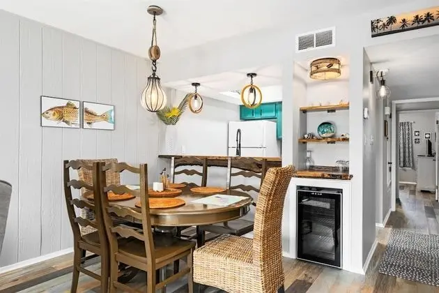 Bay House Condos - Yerinde Yemek