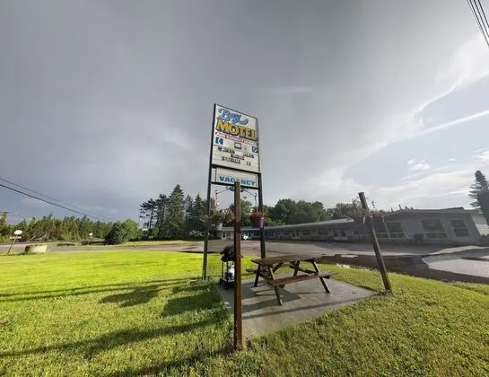 Bay Motel - 1