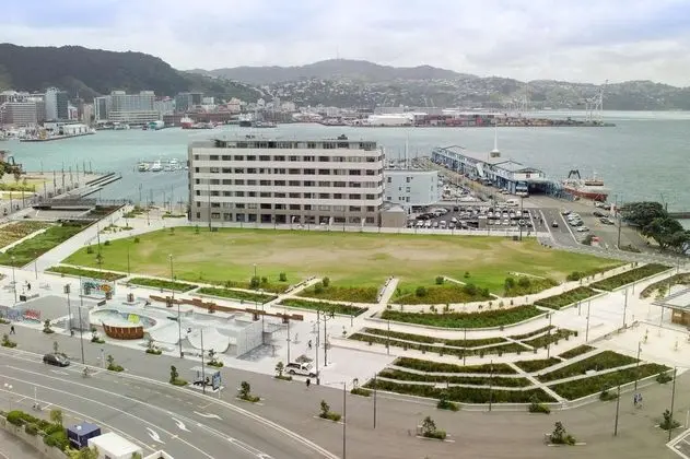 The Bay Plaza