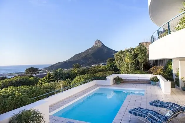Bay Reflections - Luxury Serviced Apartments