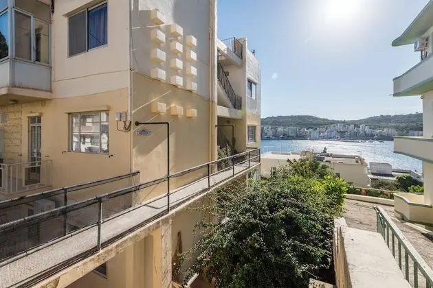 Bay View Apartment by Getaways Malta - Dış Mekan