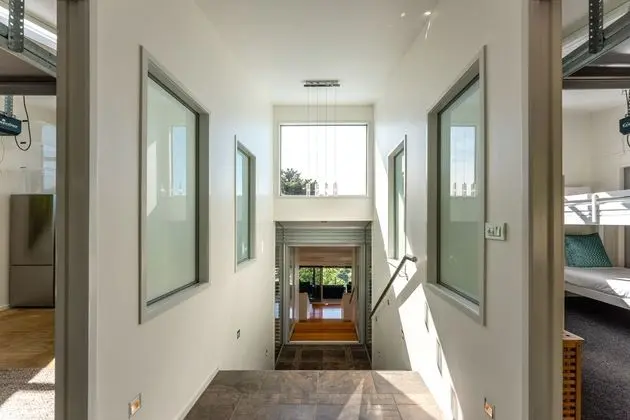 Bay View on Burrell - close to beaches - Lobi