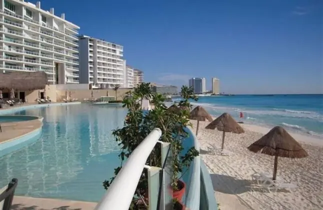Bay View Grand Porto Fino - Havuz