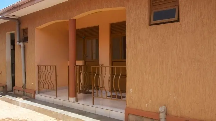 Bayan Hotel