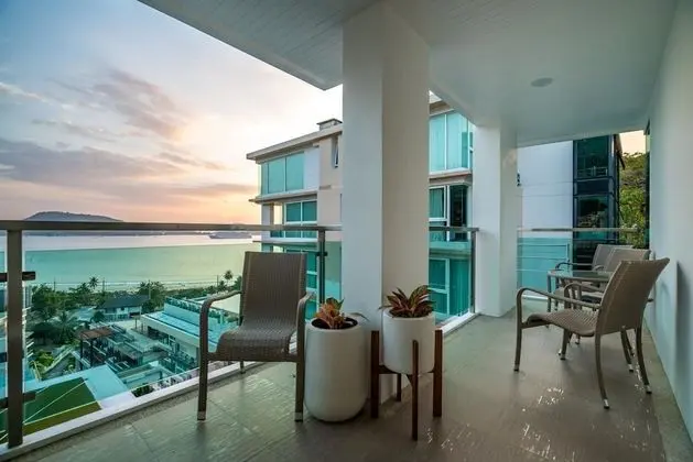 Baycliff - Seaview 2 Bedroom apt With Jacuzzi Pool and Kitchen in Patong