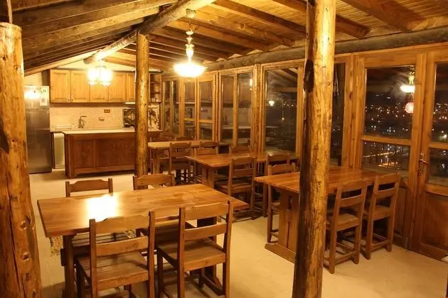 Bayer Stone House - Yerinde Yemek