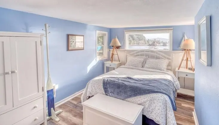 Bayfront Bungalow - Oda