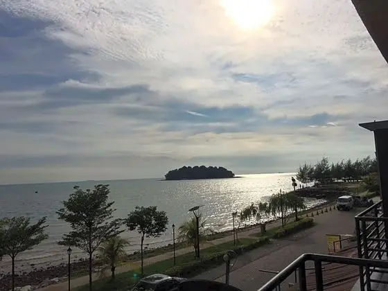 BAYFRONT HOTEL