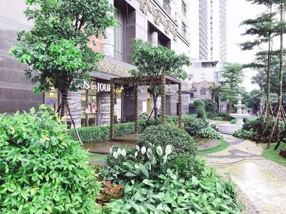 Bayhomes D' Le Roi Soleil Apartment