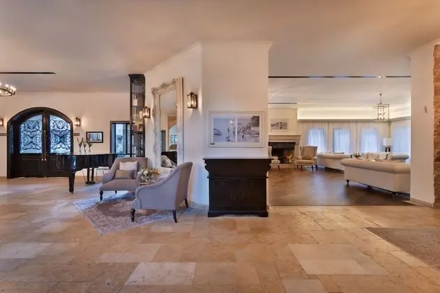 Bayit Bagalil Boutique By Herbert Samuel