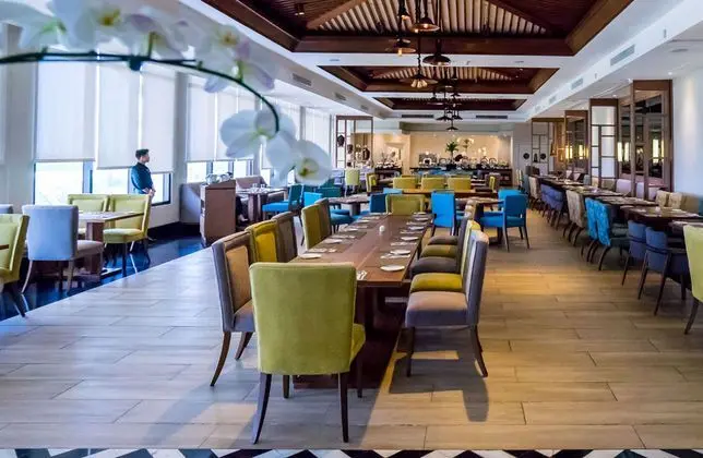 The Bayleaf Cavite - Yeme / İçme