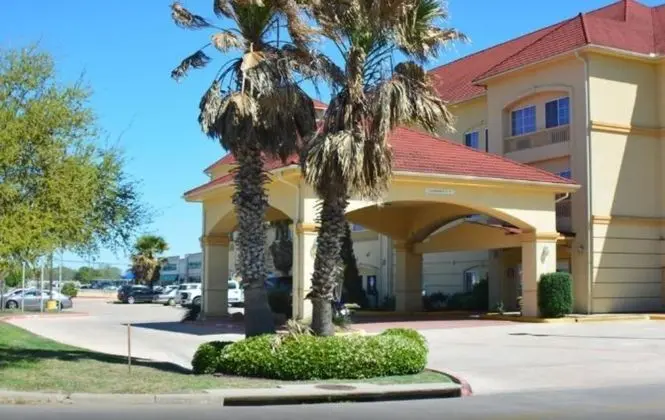 BAYMONT INN & SUITES BRENHAM