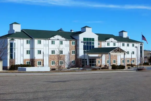BAYMONT INN & SUITES SHERIDAN