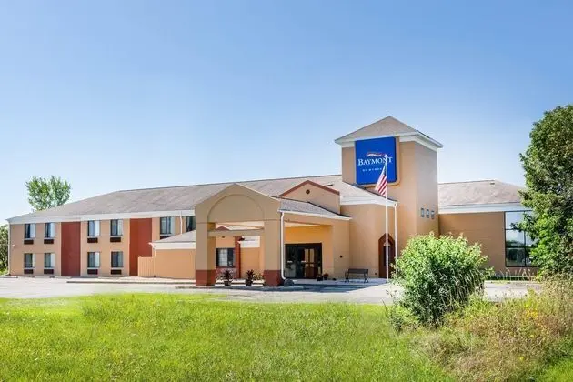 Baymont Inn & Suites by Wyndham Mukwonago - Dış Mekan