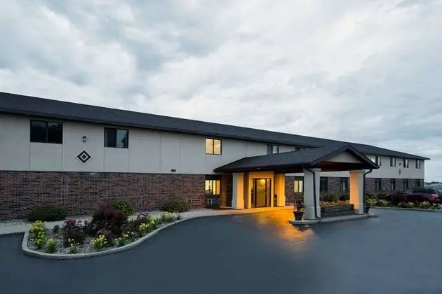 Baymont inn by Wyndham Oshkosh Airport