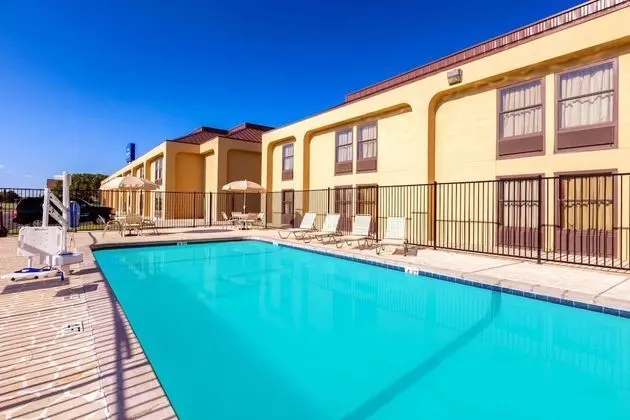 Baymont by Wyndham Amarillo East - Havuz