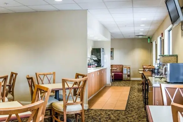 Baymont by Wyndham Bonita Springs