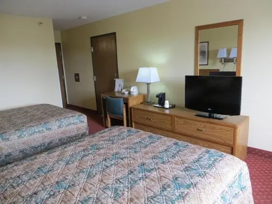 Baymont by Wyndham Cedar Rapids - Genel
