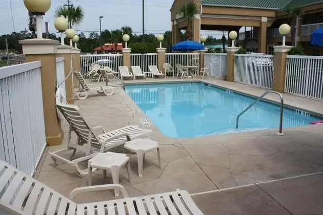 Baymont by Wyndham Crestview