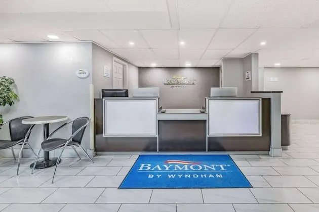 Baymont by Wyndham Gillette - Lobi