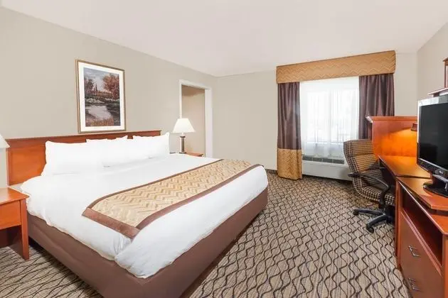 Baymont by Wyndham Grand Rapids Airport