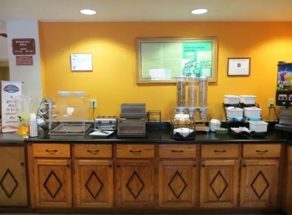 Baymont by Wyndham Hinesville Fort Stewart Area