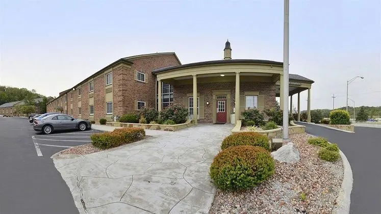 BAYMONT BY WYNDHAM KANSAS CITY